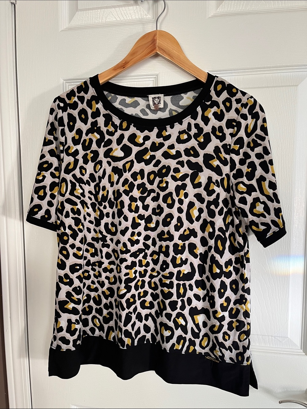 Anne Klein leopard print blouse